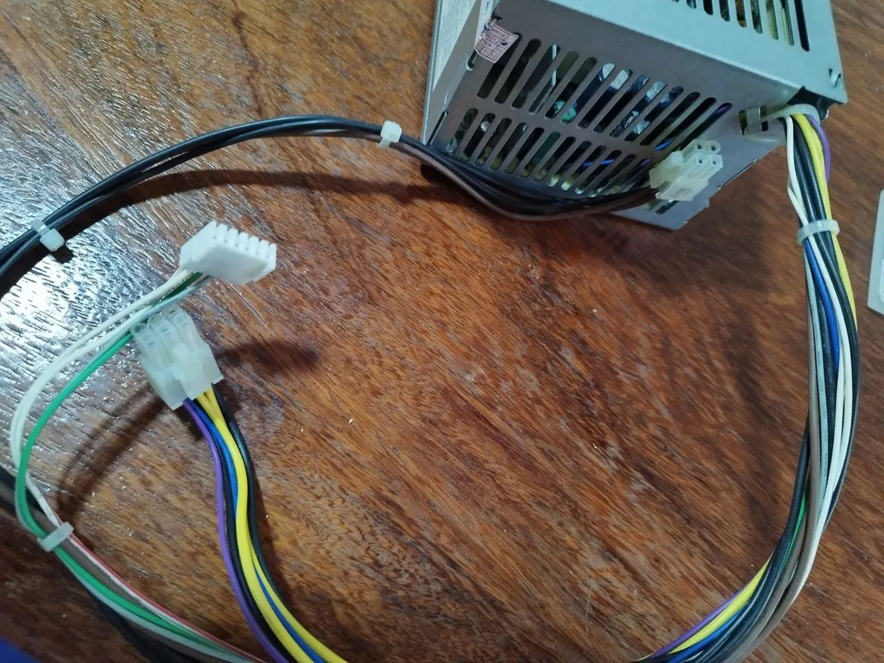 Fonte de PC HP 240W - Foto 5