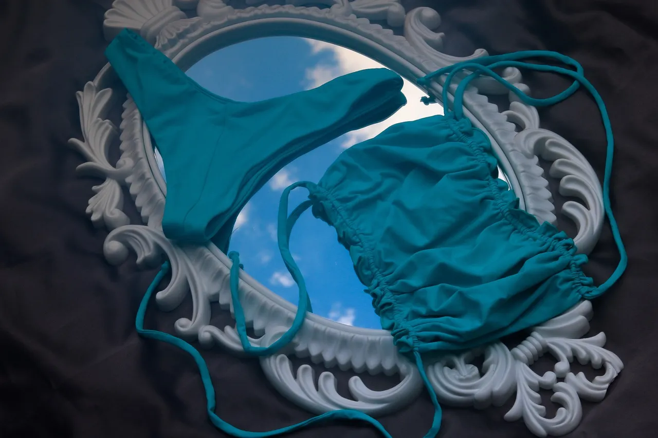 Conjunto biquíni azul turquesa