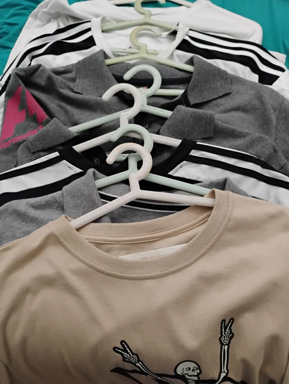Lote Camisetas Adidas, New Era e F1