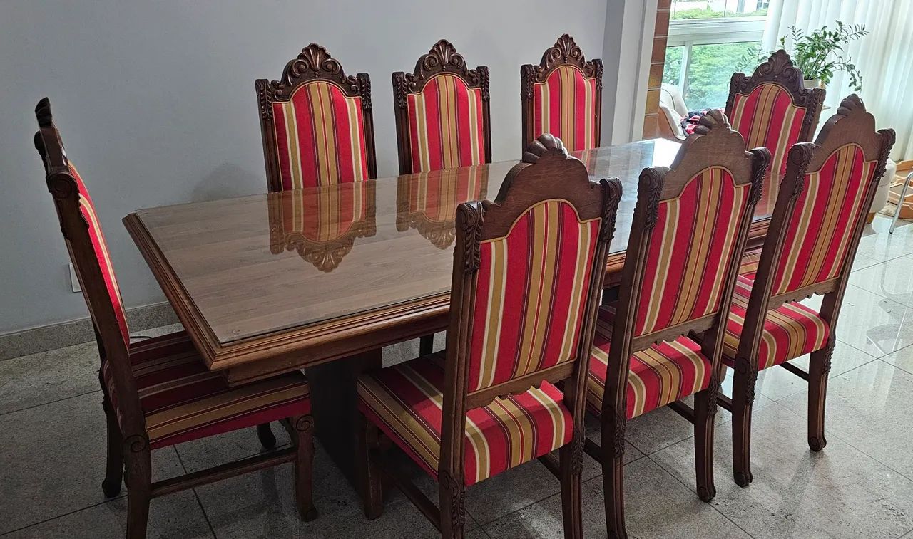 Conjunto de mesa de jantar em madeira maciça com 8 cadeiras - Foto 4