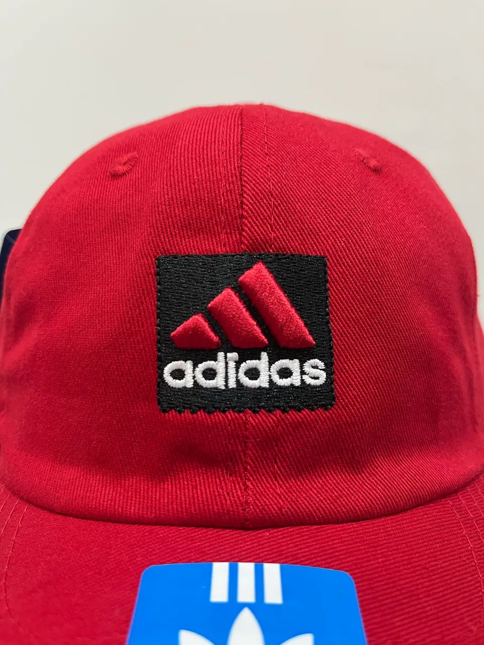 Boné Adidas 100% Algodão Vermelho  - Foto 2