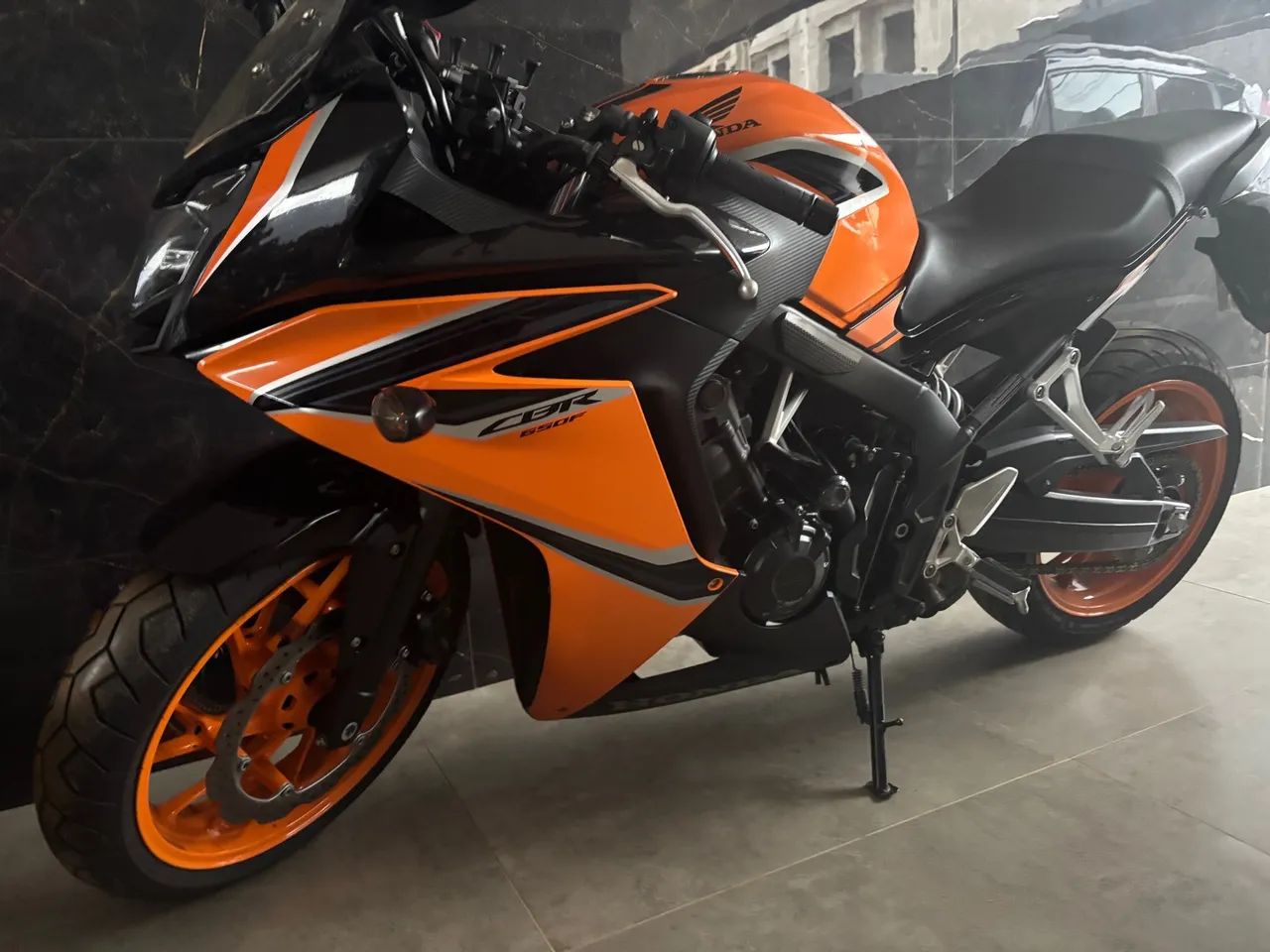 CBR 650F 2019 LINDA MOTO  - Foto 7