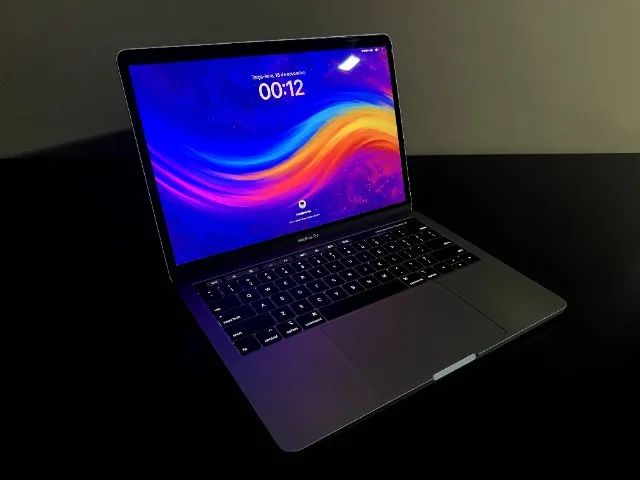 美品！MacBookPro2019【Win11＆Office搭載】 MacBook Pro 2019 i7 16GB 500GB - Notebooks - Marabaixo, Macapá