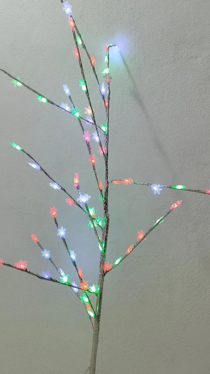 Árvore de Luz LED Colorida linda  - Foto 4