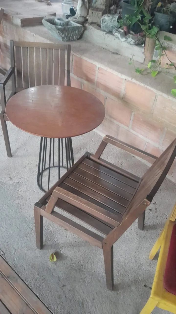 Mesa com duas cadeiras  - Foto 2