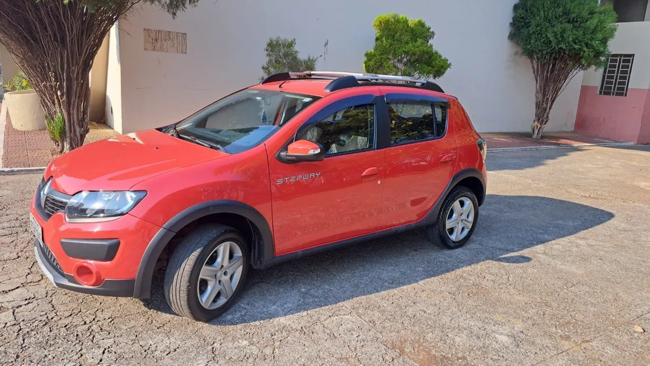 VENDO SANDERO STEPWAY AUTOMÁTICO