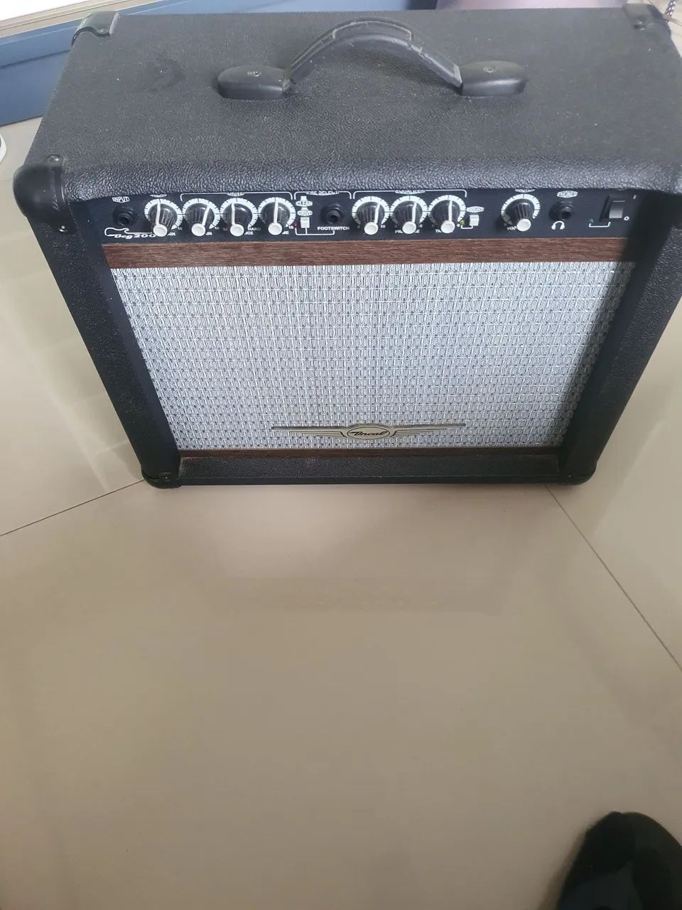Amplificador de Guitarra64302954333185121