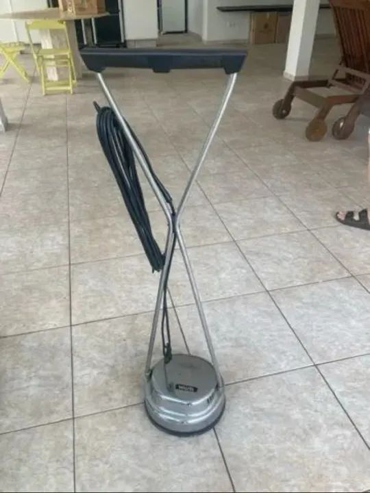 Máquina de Polir Piso - Usada