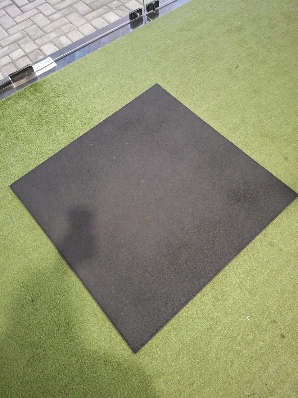 Rubber Floor Tile 1 m x 1 m