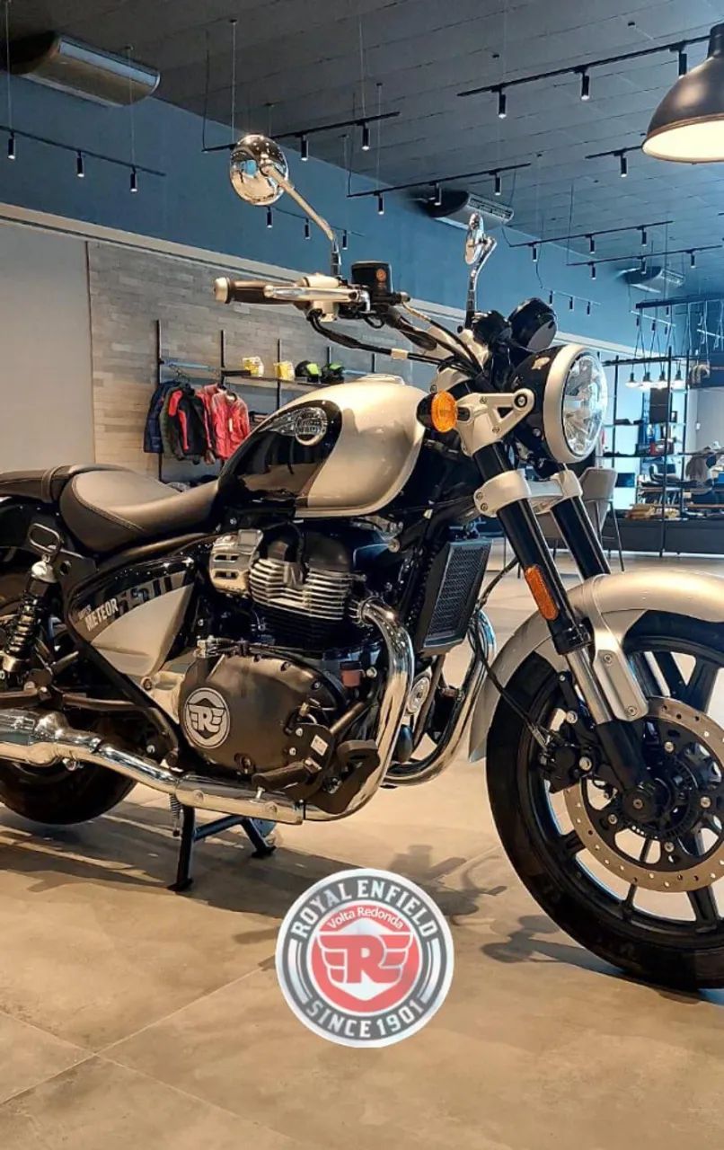 Super Meteor 650cc InterStellar (Erica)
