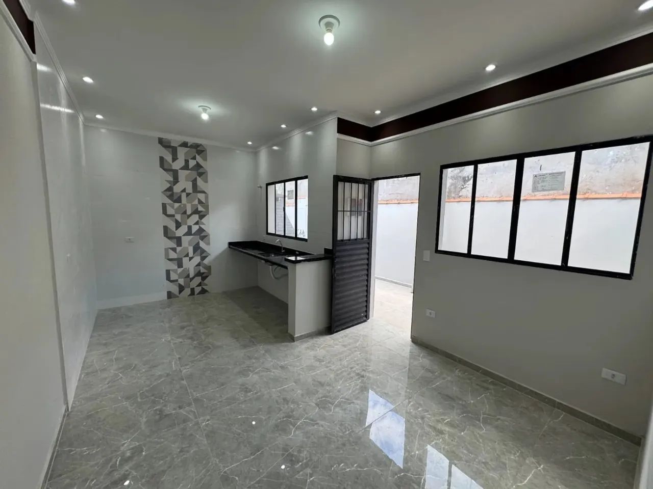 Casa para venda com 126m², 2 vagas no bairro Loty - Foto 5
