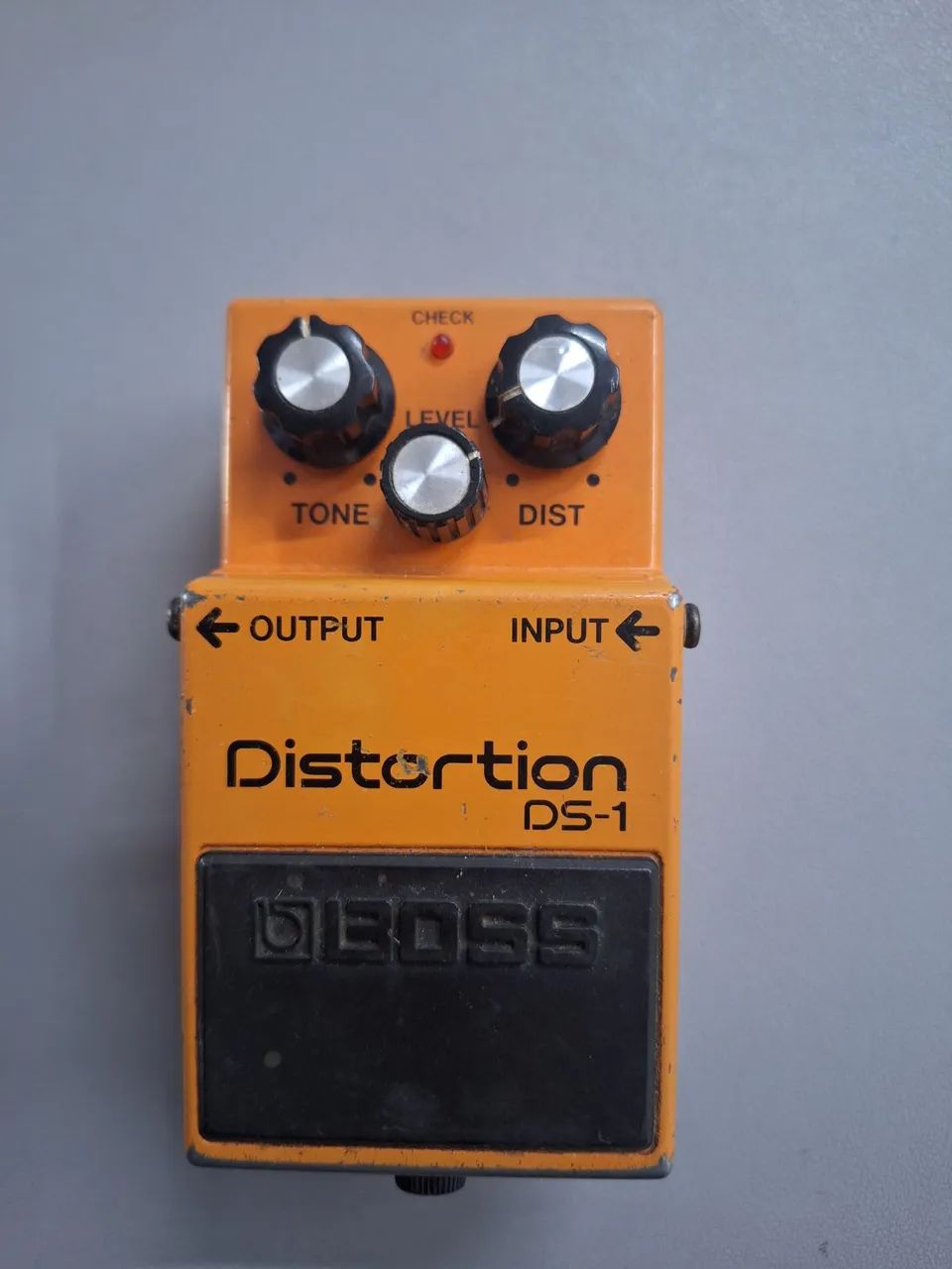 Pedal de Distorção Boss DS-1