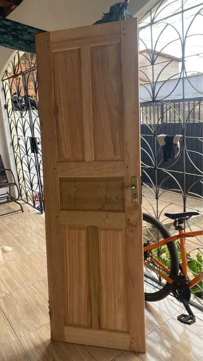 PORTA  DE MADEIRA NOVINHA. - Foto 4