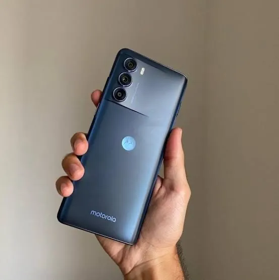Moto G200