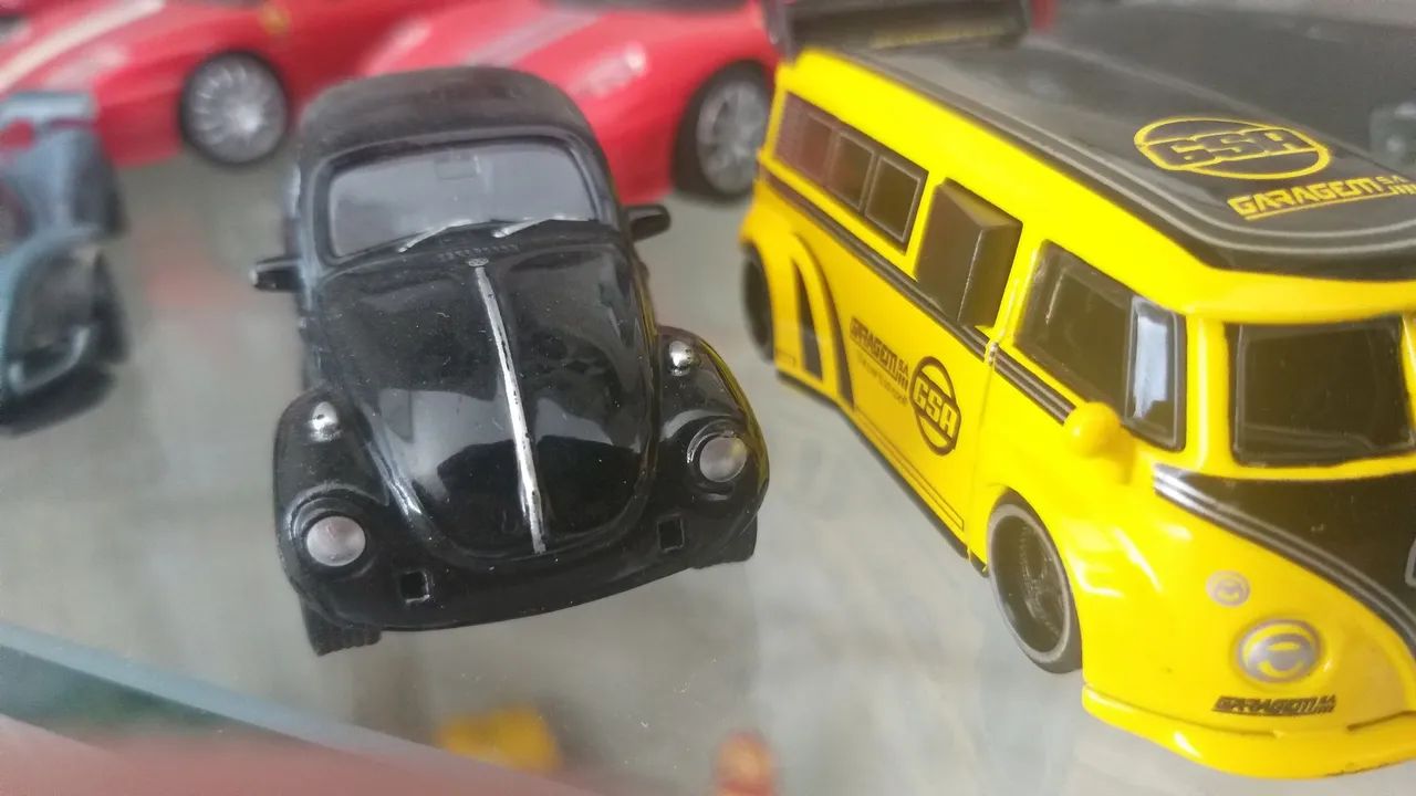 Kombi e Fusca VW 1:64 - Foto 2