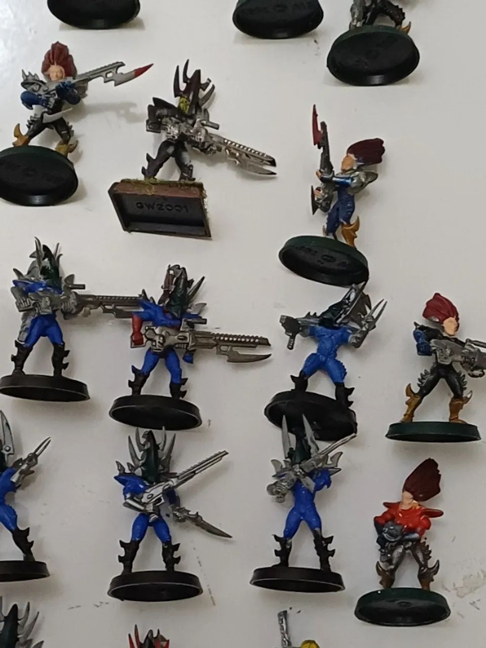 coletanea de miniaturas warhammer  - Foto 3