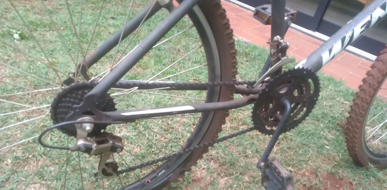 Bicicleta aro 26 preta  - Foto 4
