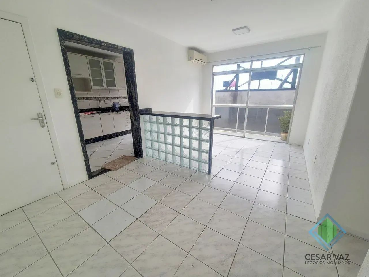 Imóvel para venda com 66 metros quadrados com 2 quartos em Abraão - Florianópolis - SC