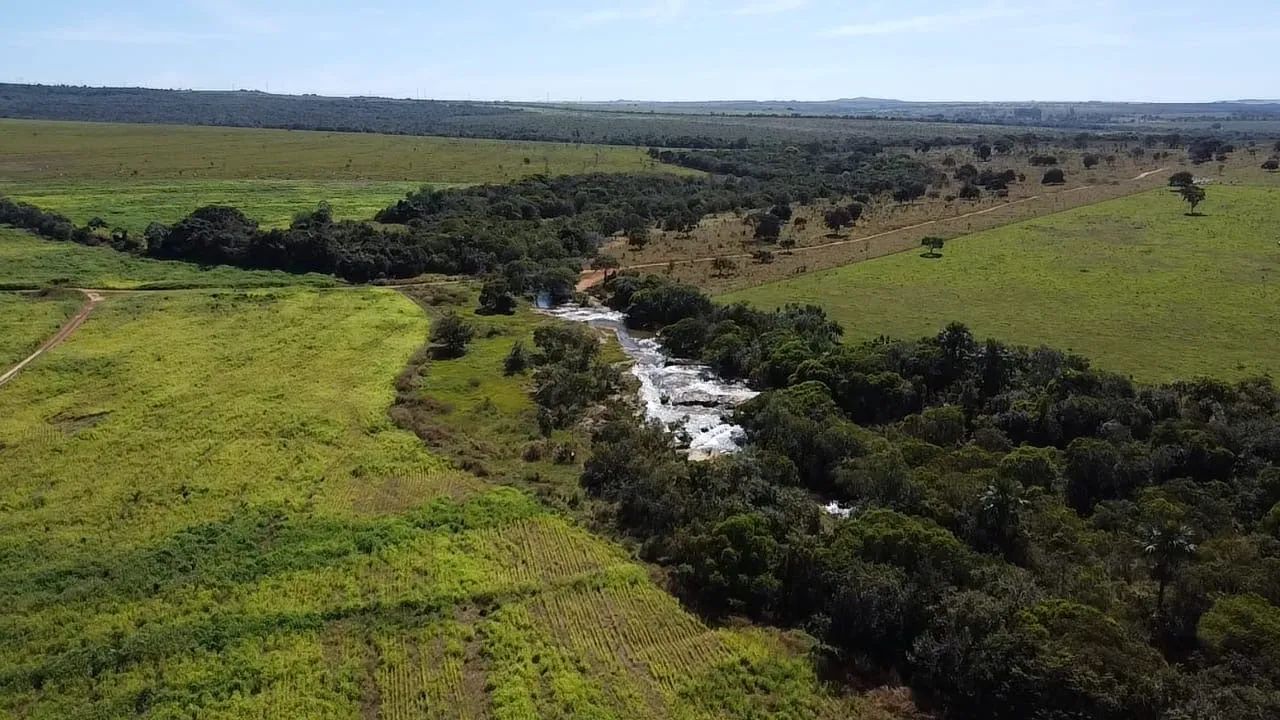 Fazenda em Doverlândia-go 