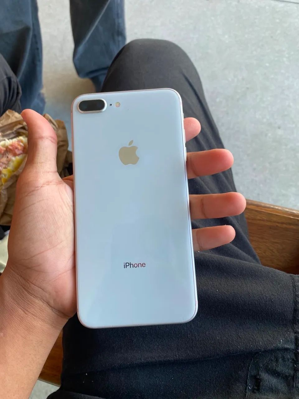 Vendo iPhone 8 Plus bem conservado e tudo funcionando  - Foto 4