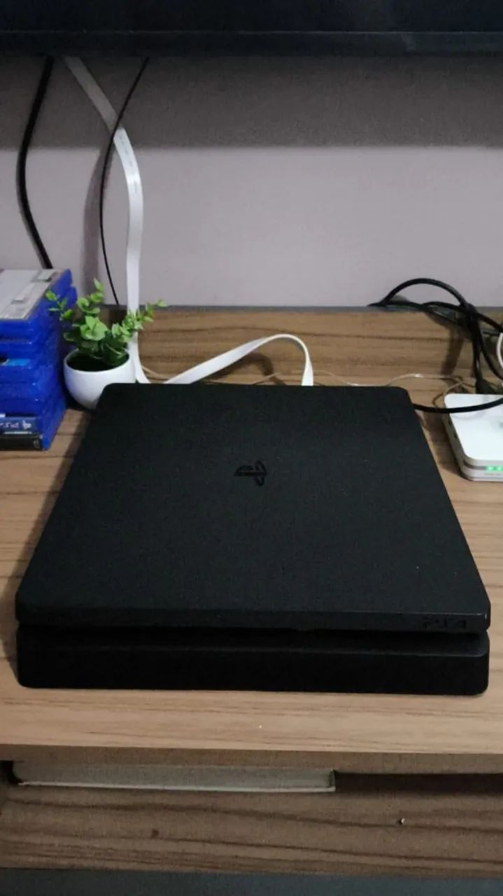 Vende ps4 slim com 2 controles - Foto 5
