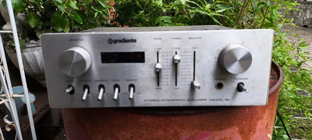 Gradiente Amplificador Model 80