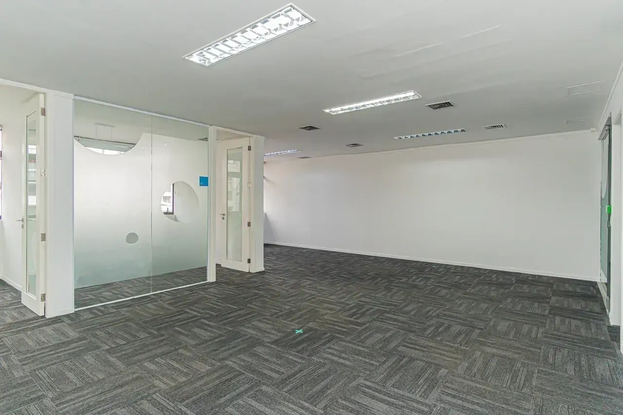 Centro comercial para aluguel e venda com 131 metros quadrados com 5 quartos - Foto 4