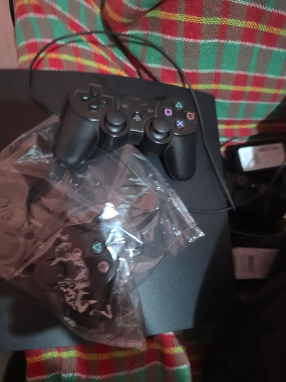 PlayStation 3 com dois controles  - Foto 4
