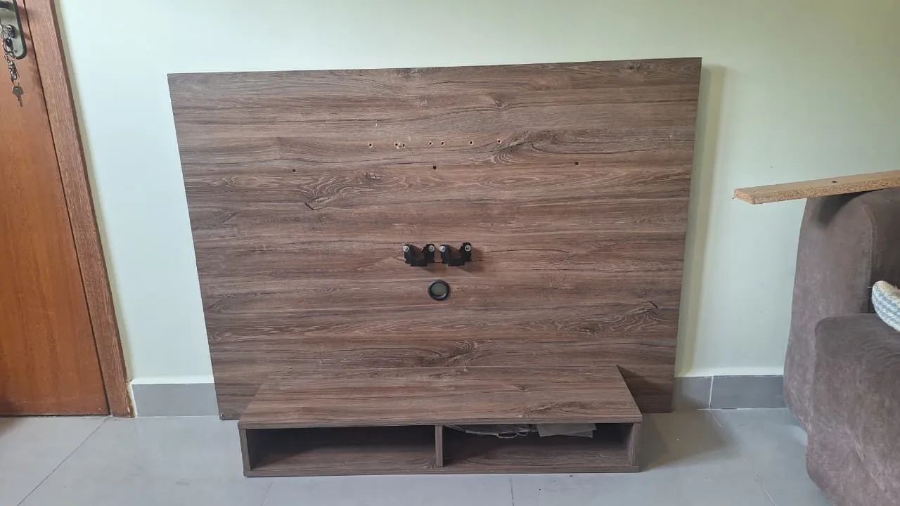 Painel de madeira simples para tv 