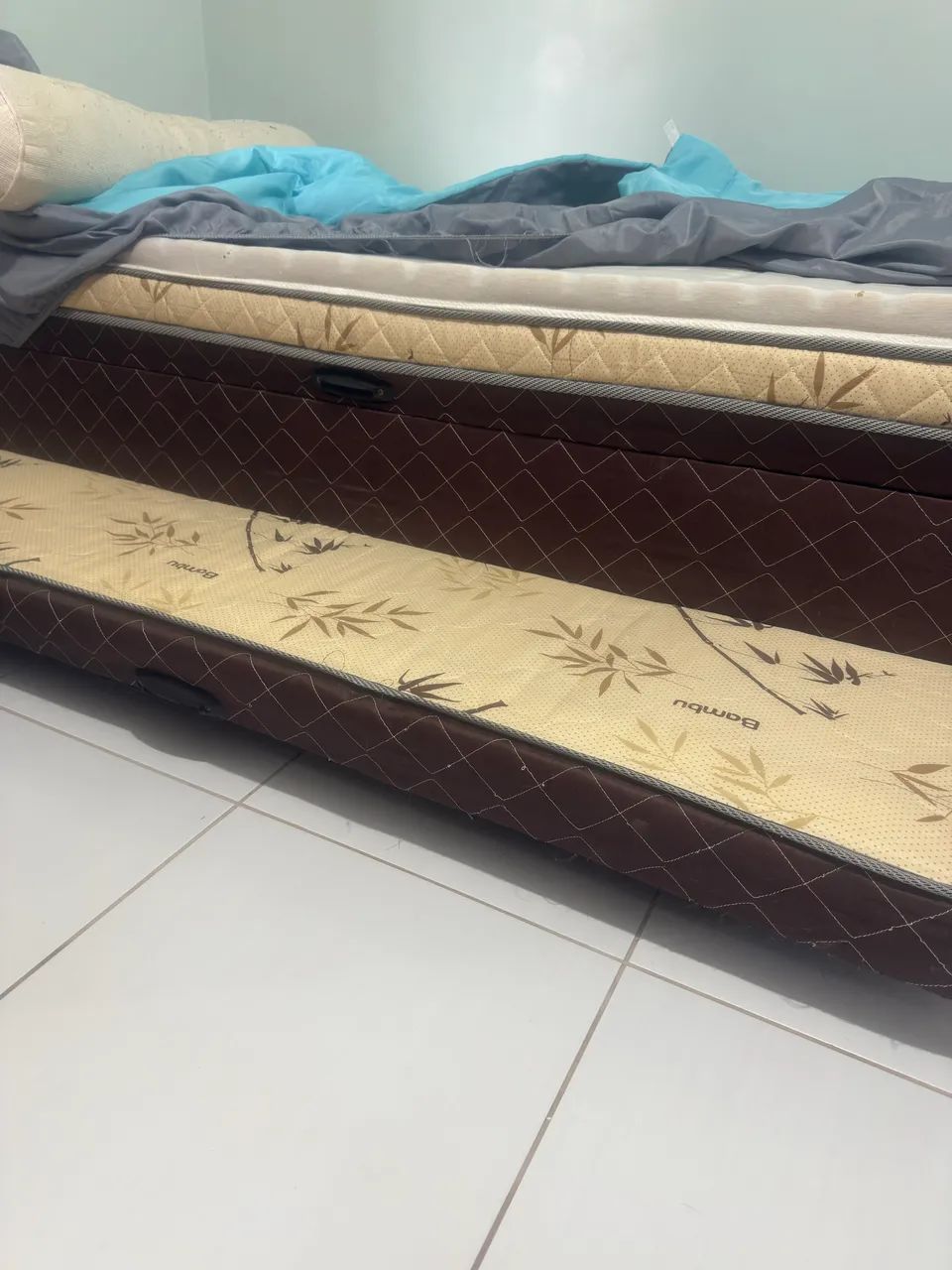 Vendo cama box solteiro com cama auxiliar  - Foto 3