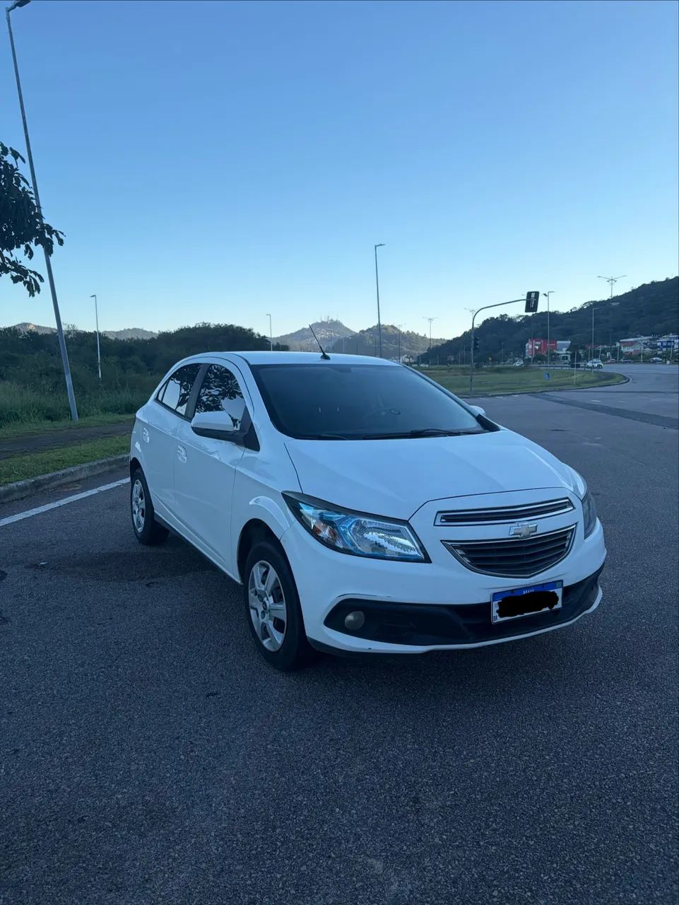 Chevrolet Onix Hatch LT 1.4 8V Flex Power Mec. 4P 2015