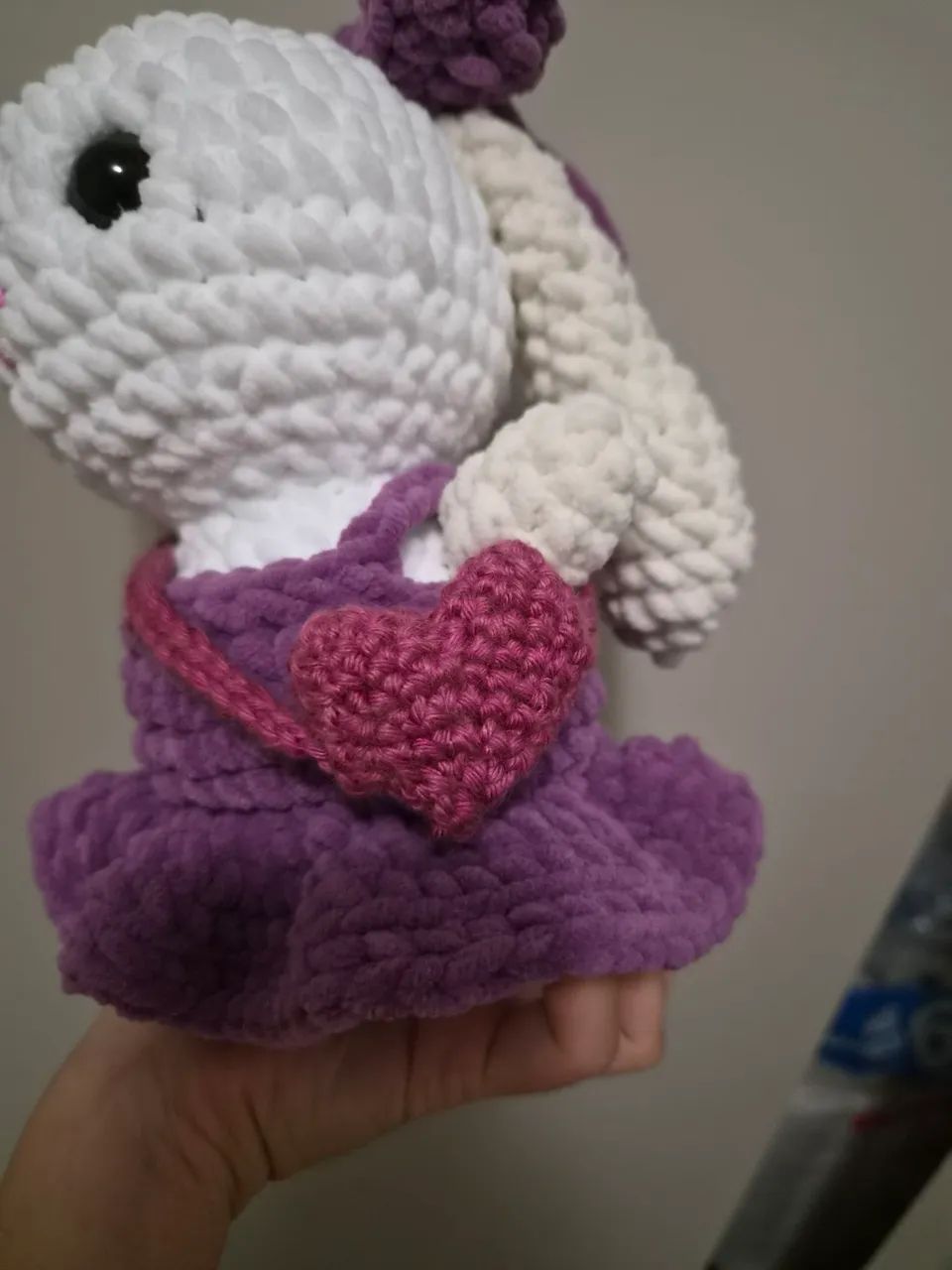 Coelhinho feito de crochê  - Foto 2