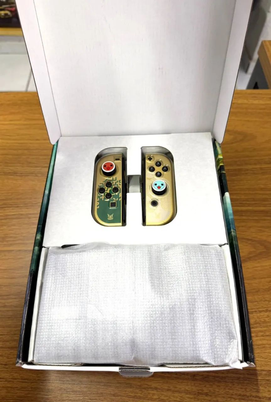 NINTENDO SWITCH OLED ZELDA - SEMI NOVO - Foto 4
