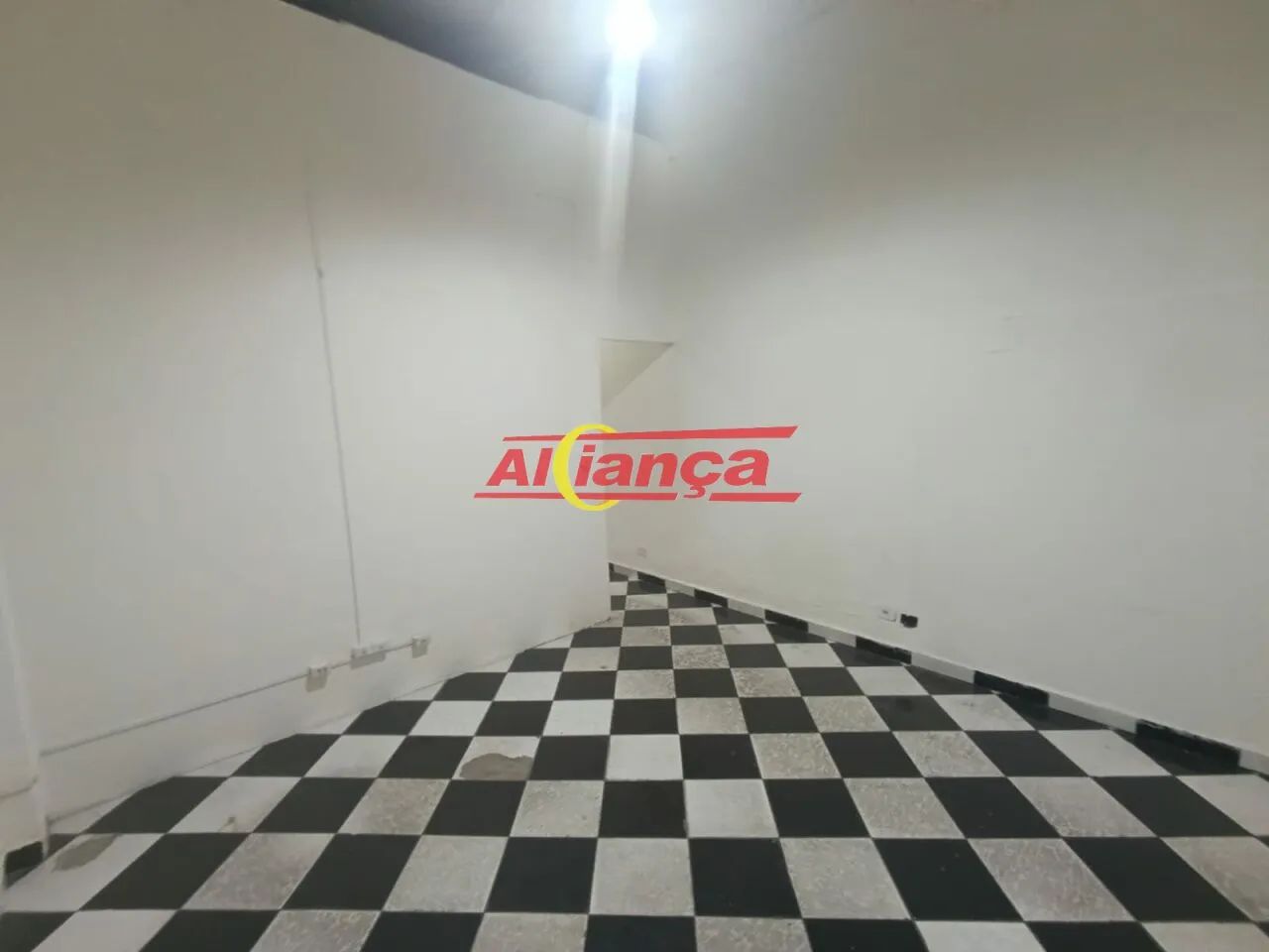 Salão comercial 77m² próximo a shoppings e vias de acesso - Vila Barros, Guarulhos