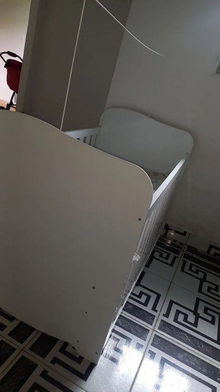 Vendo berço poucas vezes usado, praticamente novo interessado chama no pv.