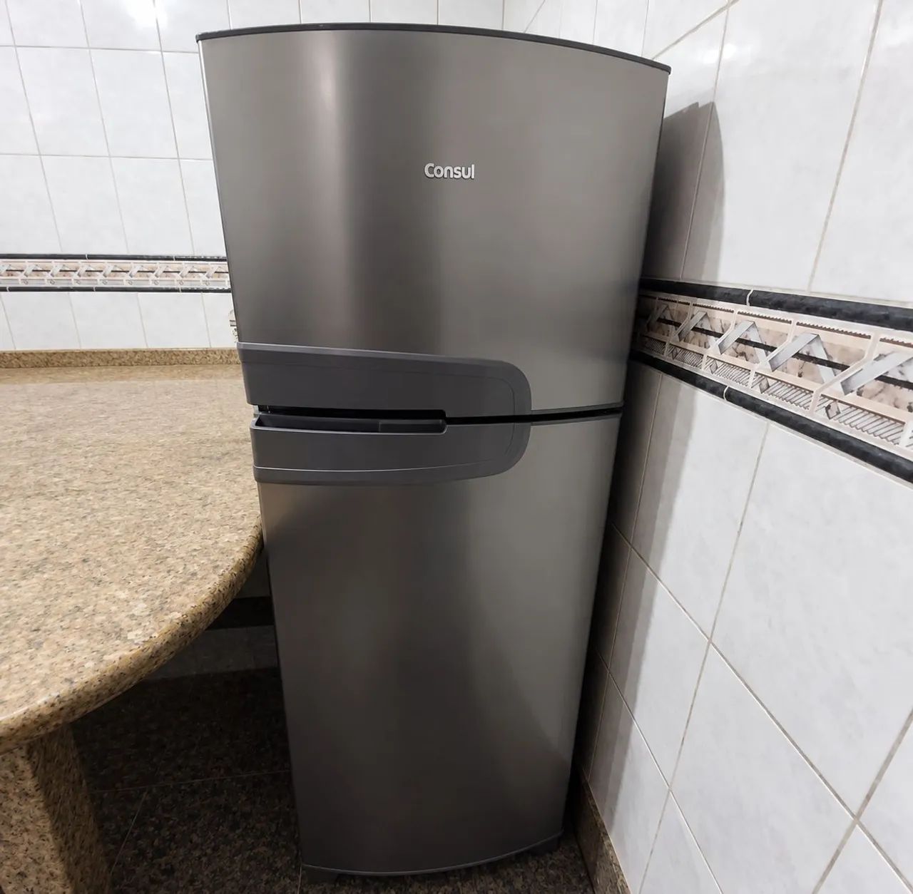 Geladeira semi nova
