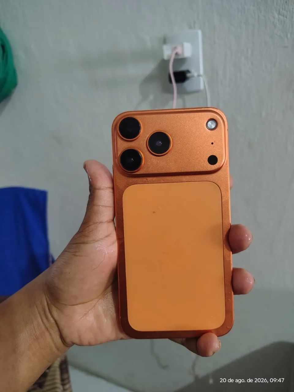 vendo iPhone 11 com aparência 17 Pro Max - Foto 4