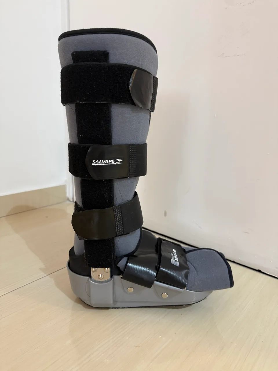 Bota ? Robofoot Salvapé - Médio/ Longa - Nova - Foto 3