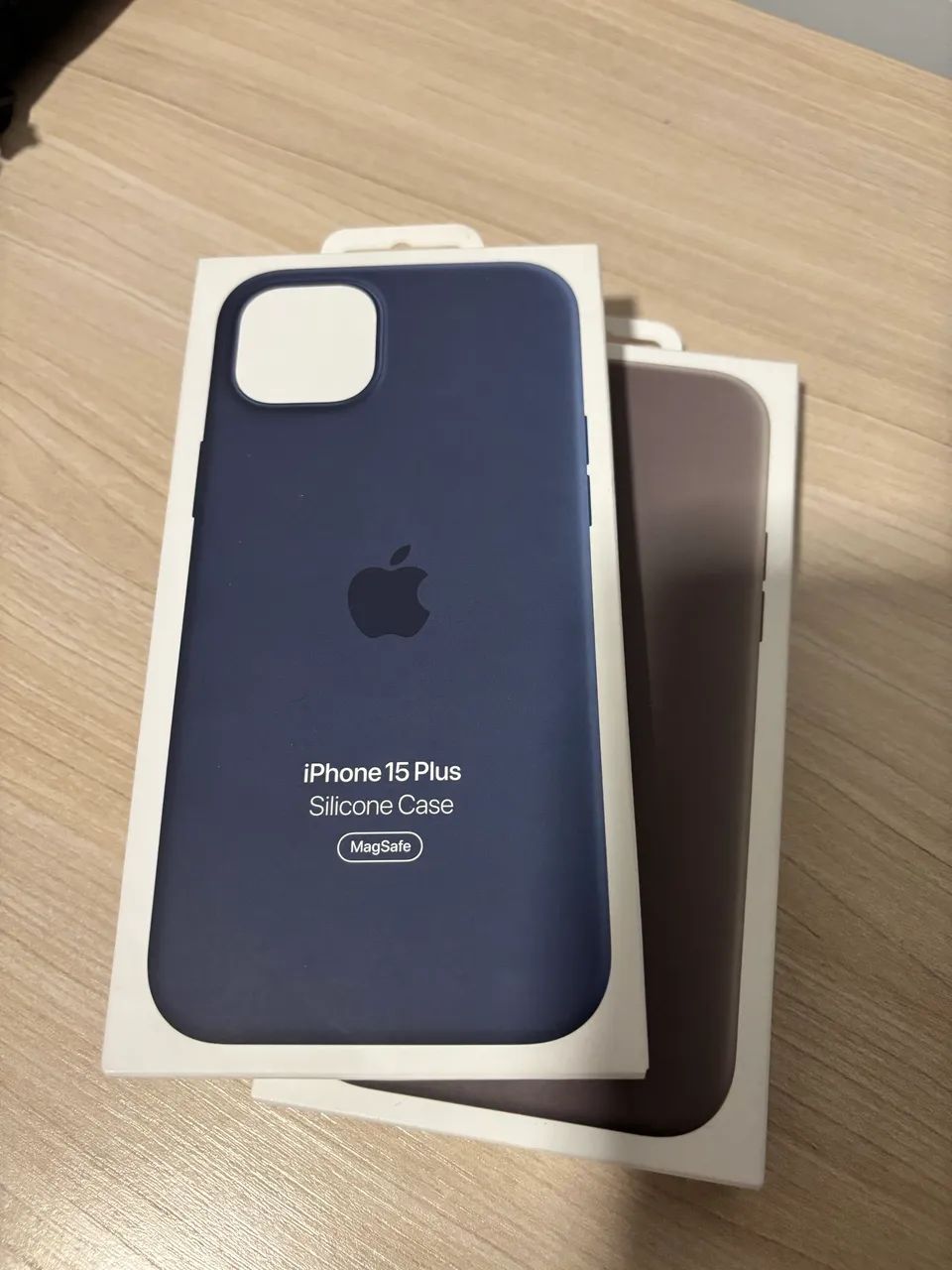 iPhone 15 Plus + 2 capas MagSafe  - Foto 2