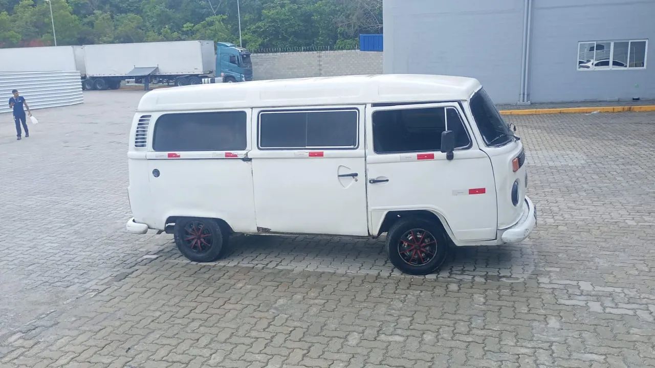 Volkswagen Kombi Kombi Standard/ Luxo/ Série Prata 1999