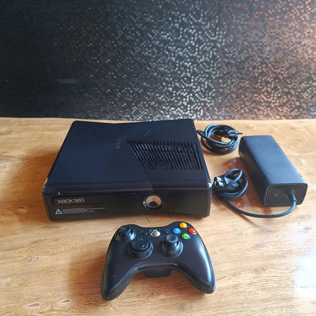 Xbox 360 Slim 4GB Bloqueado - Testado E Funcionando (OLX Pay)