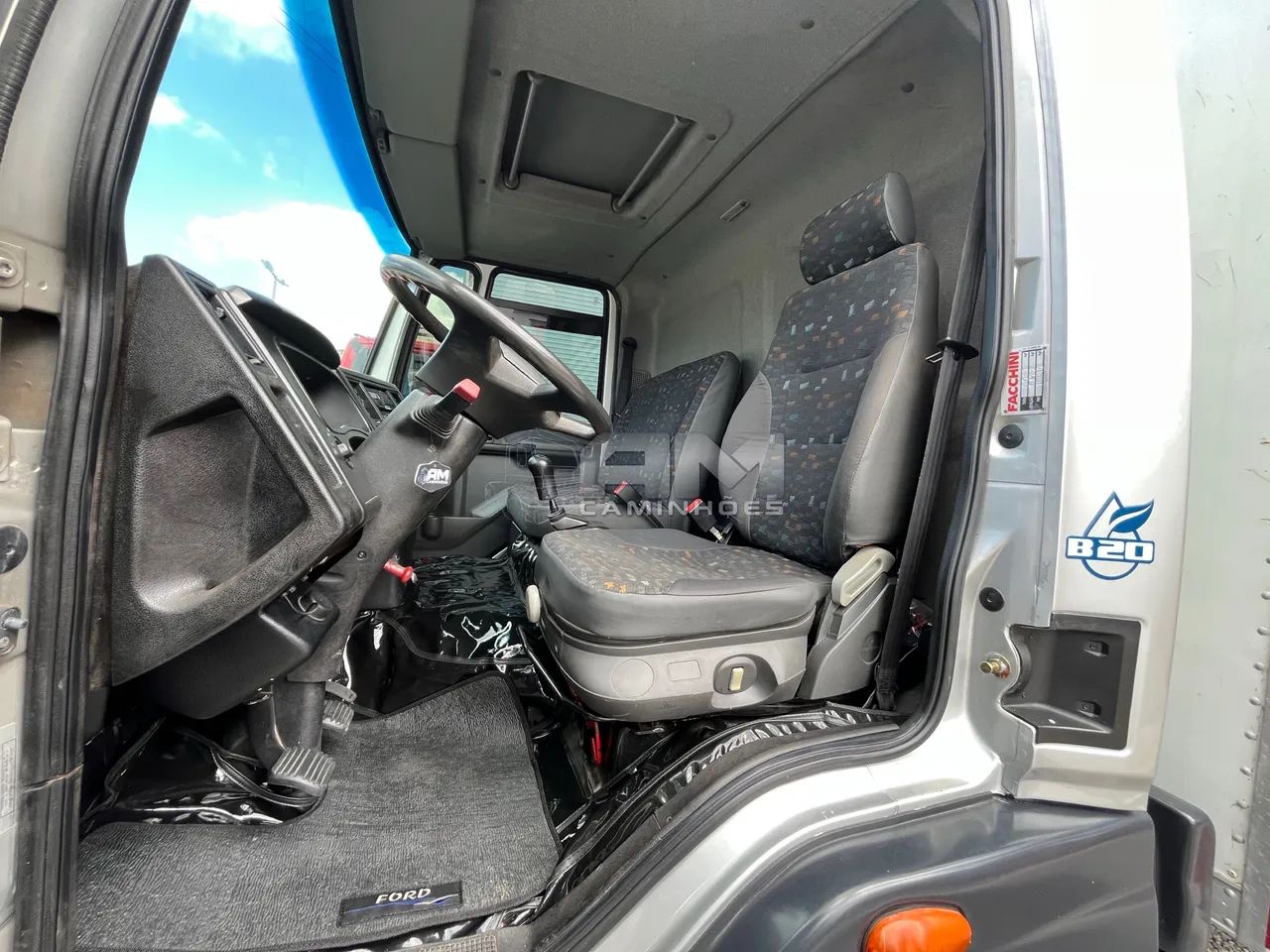 Ford Cargo 1119 2015 - Foto 5