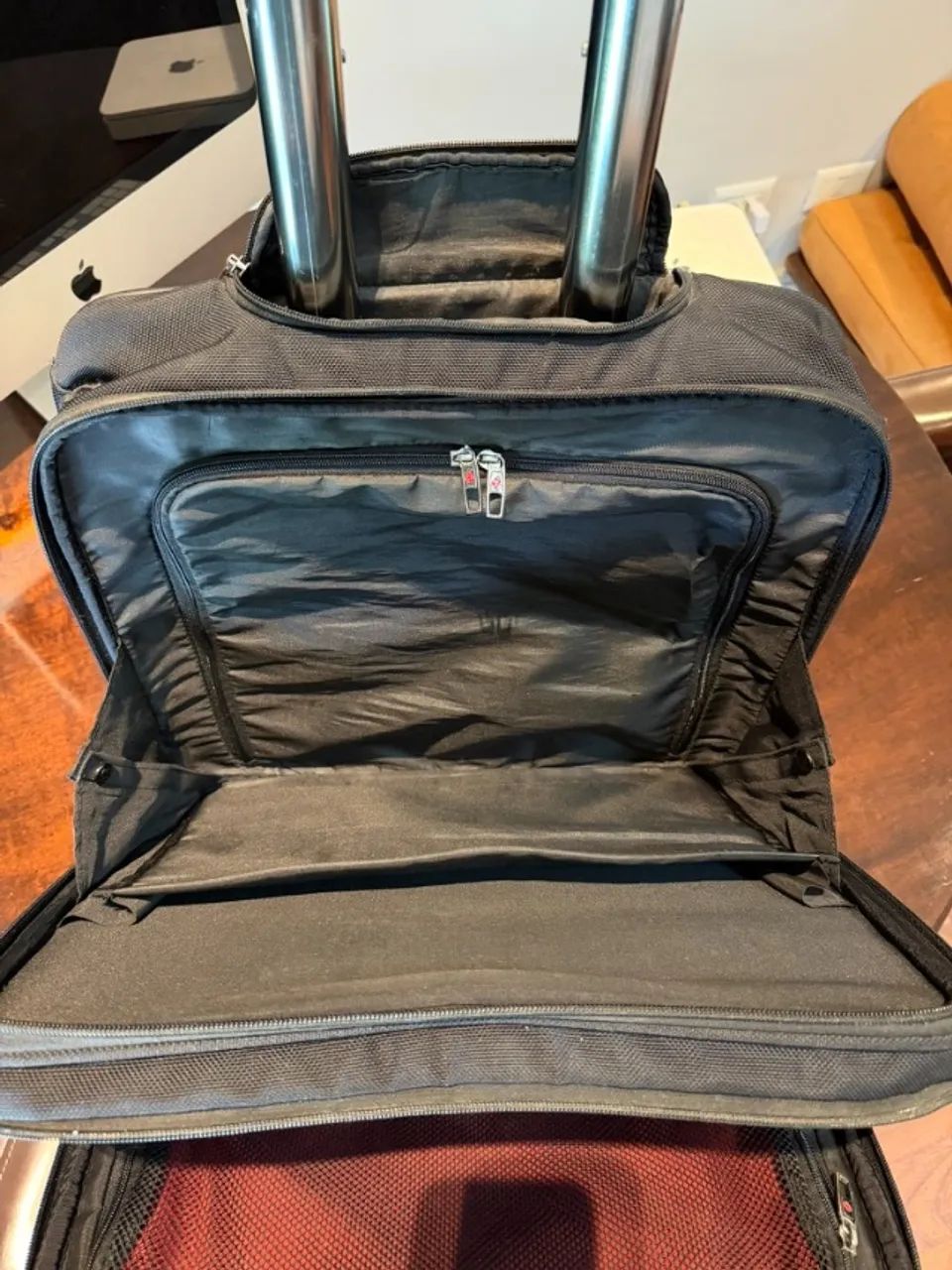 Mala Samsonite para notebook com rodinhas - executiva, nylon preto