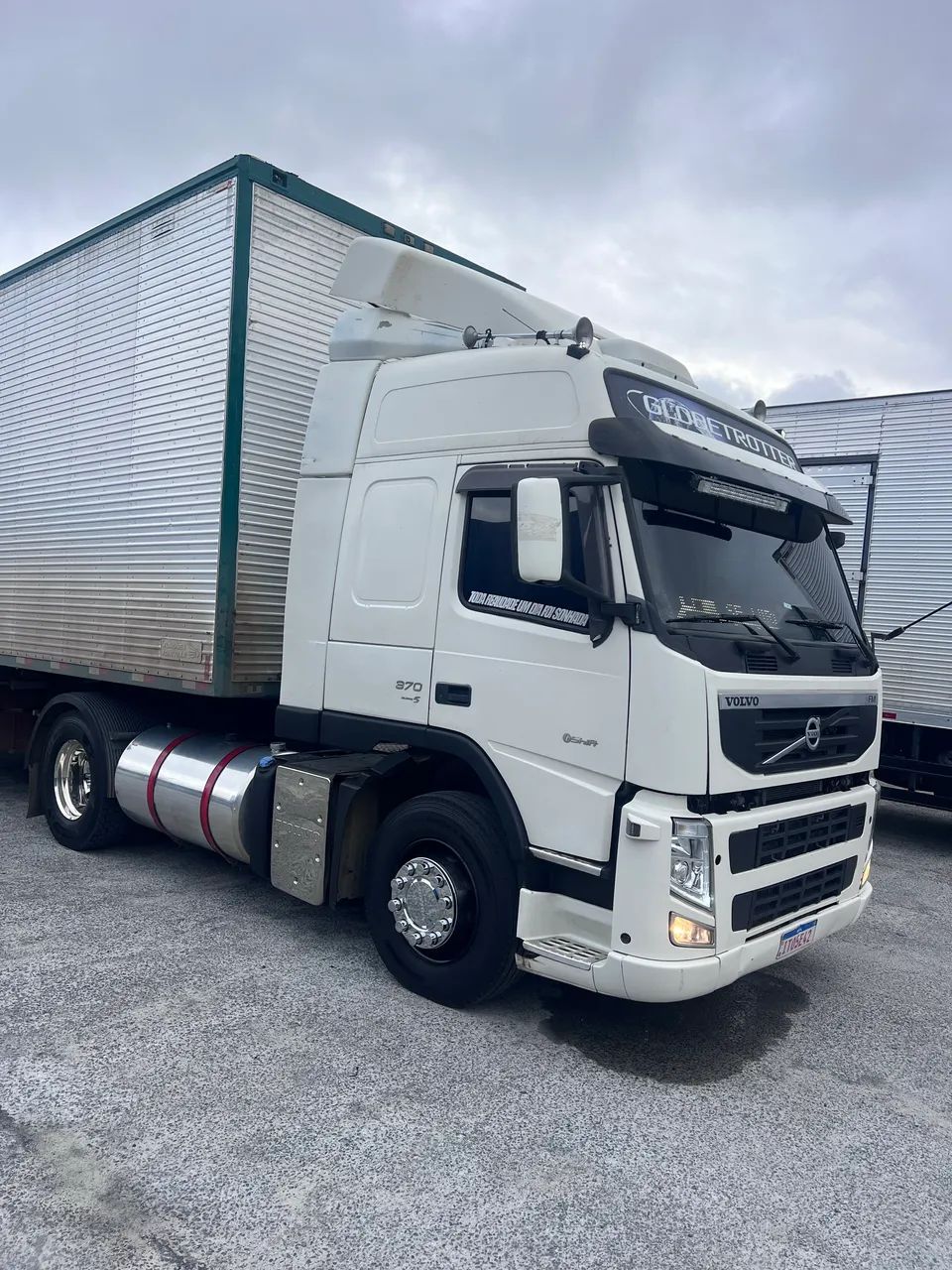 Volvo FM 370 ano 2012 automático 