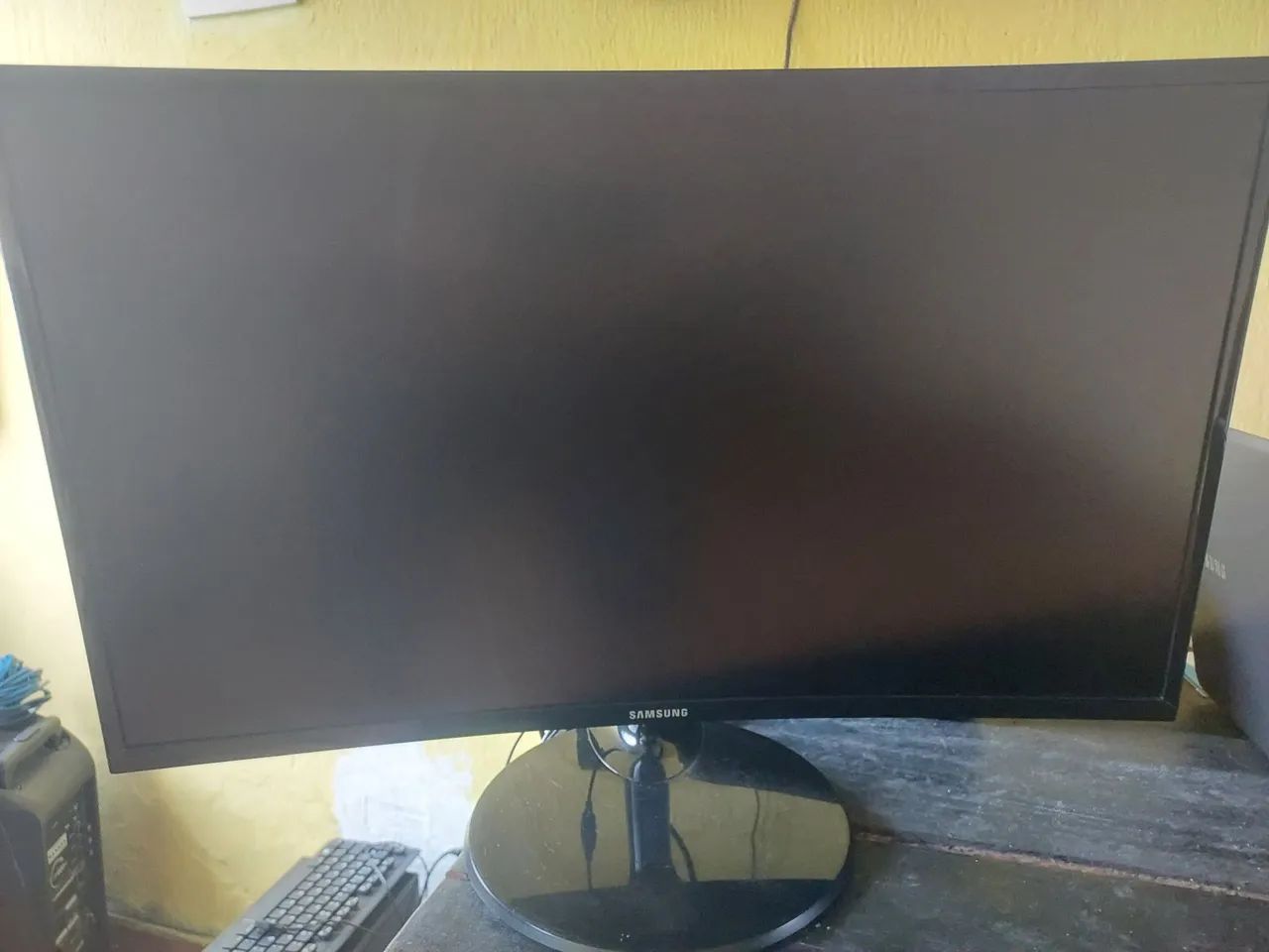 Monitor Curvo 27" samc/ tela quebrada!