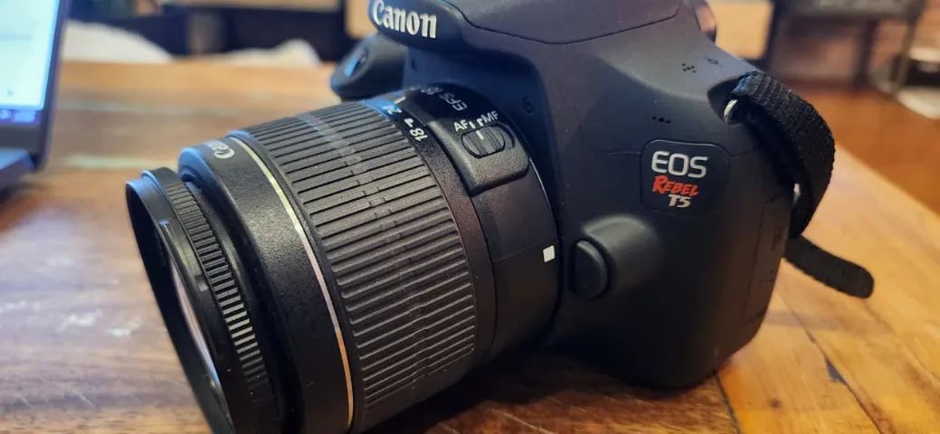 Camera Canon T5 Semi Nova - Foto 2