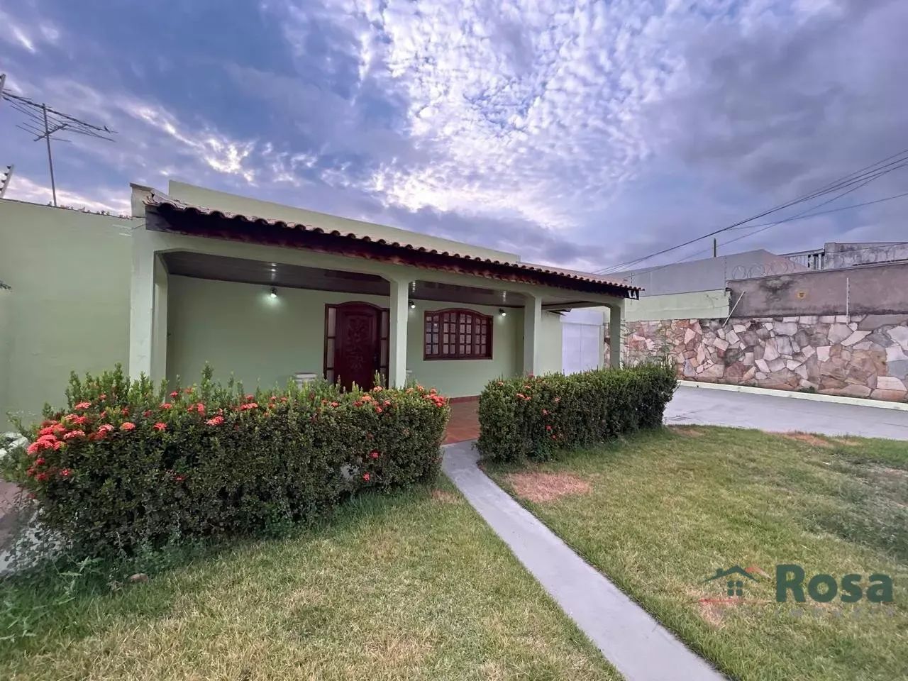 Casa para venda, 4 quarto(s), Jardim Tropical, Cuiabá