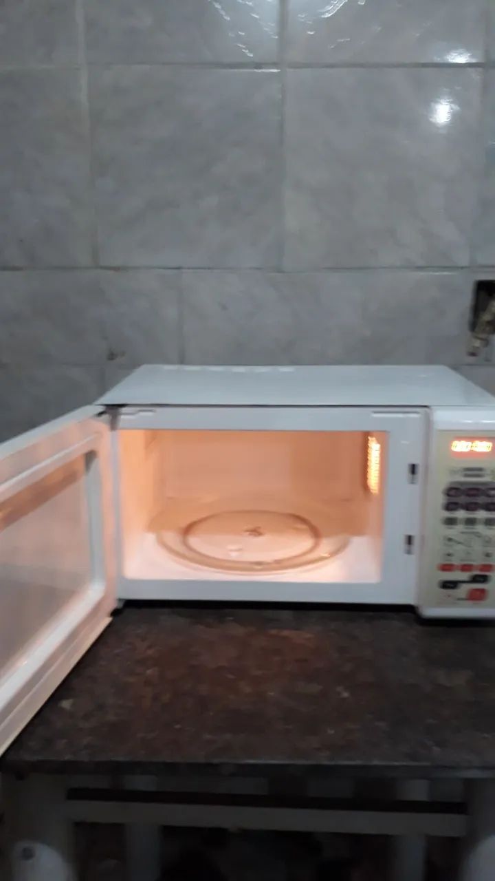 Microondas Brastemp 30litros funcionando perfeitamente.  - Foto 4