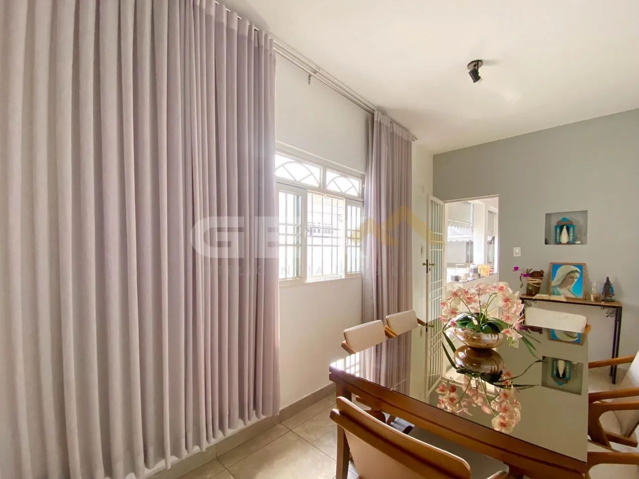 Casa à Venda com 06 Quartos no Bairro Alvorada em Divinópolis MG. - Foto 3