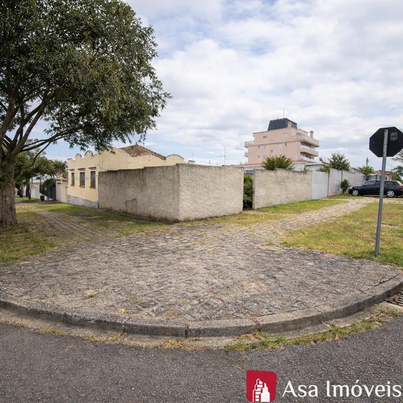 Terreno plano com 1106m²